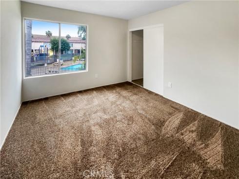 700 W La Veta  , Orange, CA