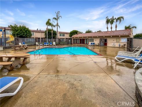 700 W La Veta  , Orange, CA