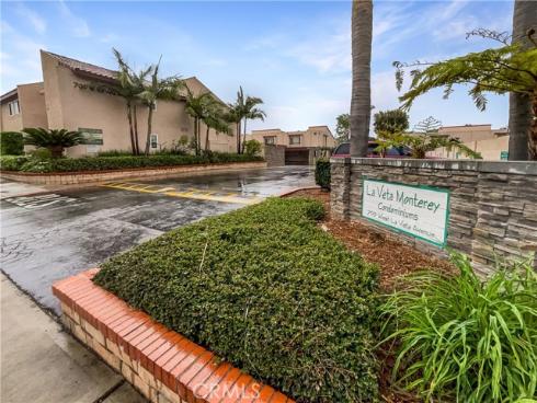 700 W La Veta  , Orange, CA