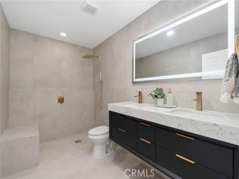 2076 N Diamond , Orange, CA