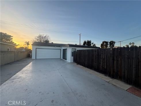 547 S Yorba   Street, Orange, CA