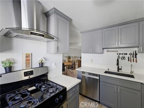 2100 W Palmyra  33 , Orange, CA