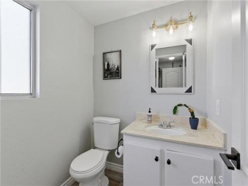 2100 W Palmyra  33 , Orange, CA