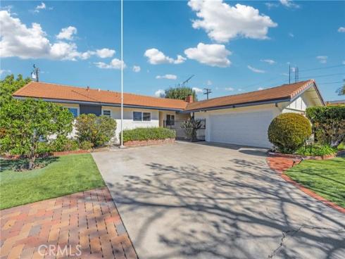 1603 E. Chestnut Ave