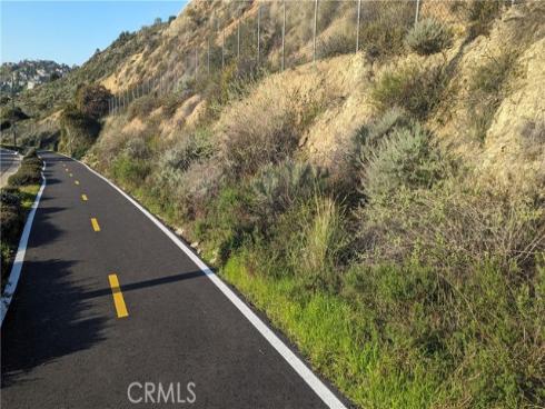 190 N Singingwood  , Orange, CA