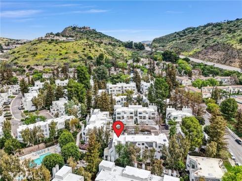 190 N Singingwood  , Orange, CA