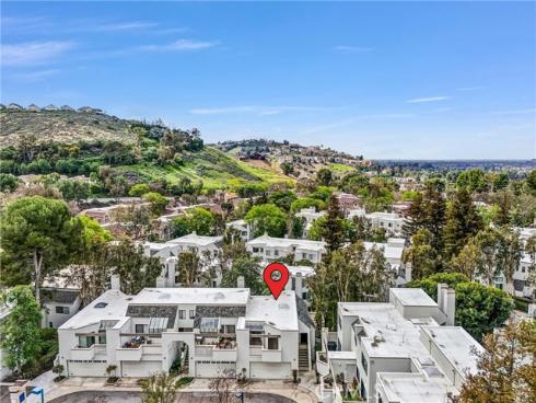 190 N Singingwood  , Orange, CA