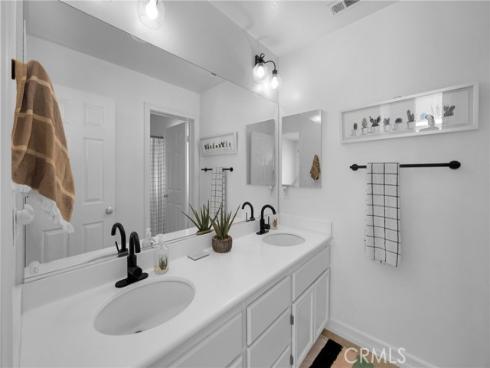 271 W Sparkleberry  , Orange, CA