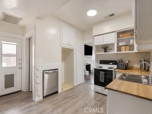 637 E Van Bibber  , Orange, CA