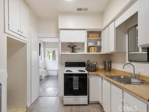 637 E Van Bibber  , Orange, CA