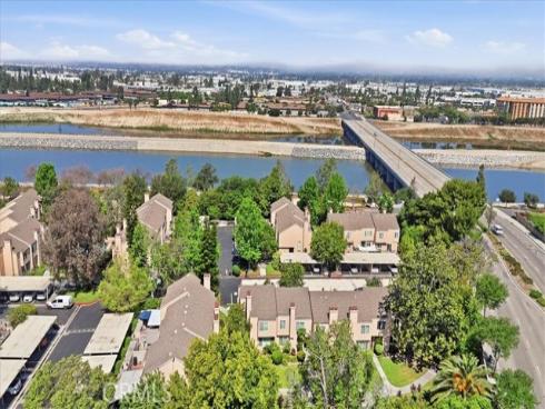 101 W Riverdale  9 , Orange, CA