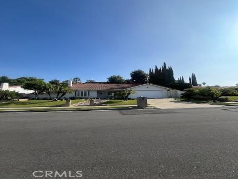 2035 E. Orangeview Lane