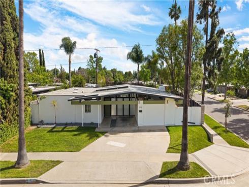 3730 E Casselle Avenue, Orange, CA