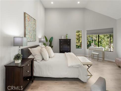 152 N Singingwood  , Orange, CA