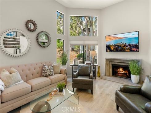 152 N Singingwood  , Orange, CA