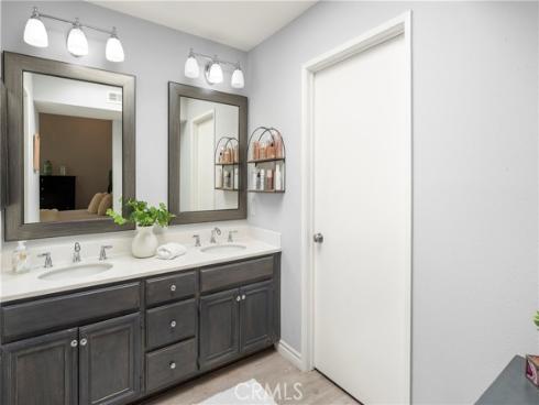 152 N Singingwood  , Orange, CA