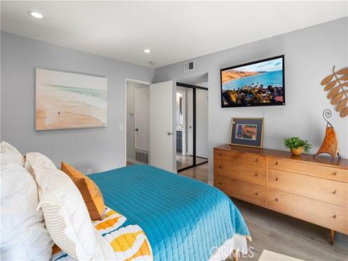 152 N Singingwood  , Orange, CA