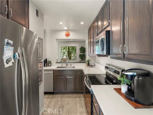 152 N Singingwood  , Orange, CA