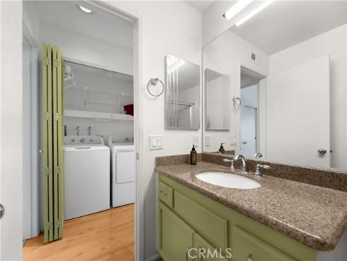 5744 E Creekside  9 , Orange, CA