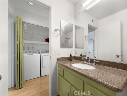 5744 E Creekside  9 , Orange, CA