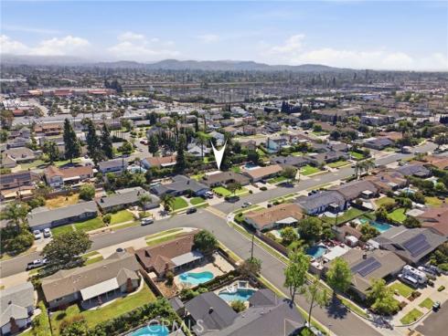 1841 N Lincoln  , Orange, CA