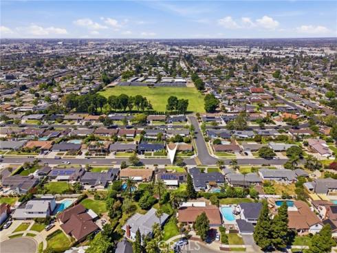 1841 N Lincoln  , Orange, CA