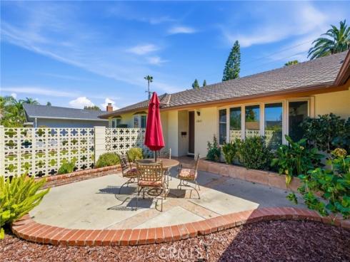 1841 N Lincoln  , Orange, CA