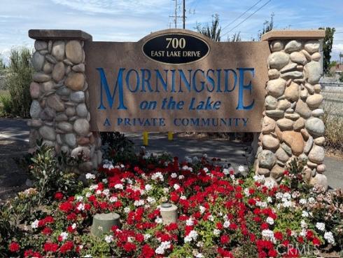 700 E. Lake Drive 52