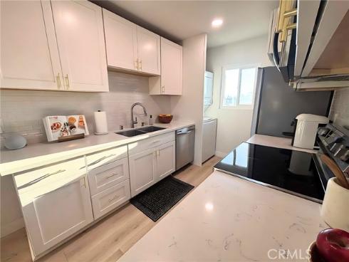 555 S La Veta Park  234 , Orange, CA