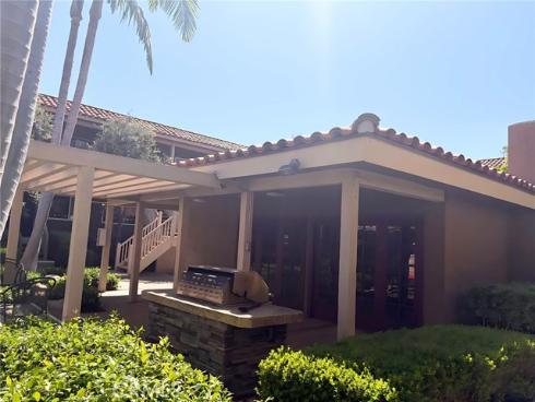 555 S La Veta Park  234 , Orange, CA