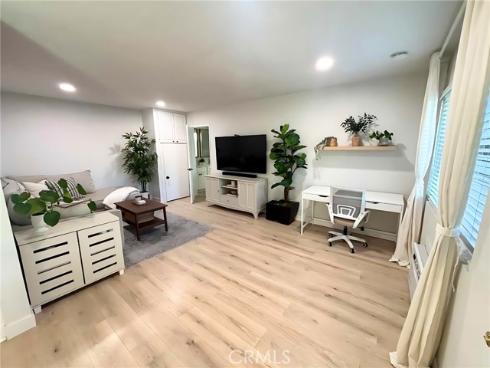 555 S La Veta Park  234 , Orange, CA