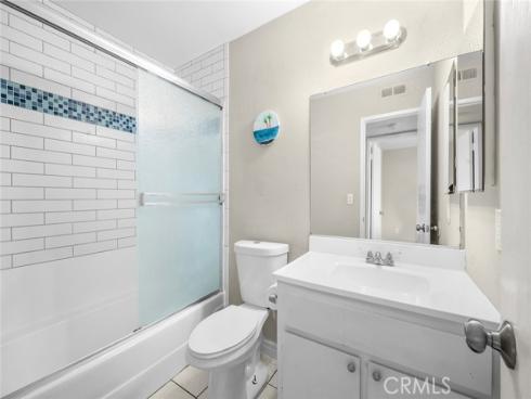 700 W La Veta  , Orange, CA