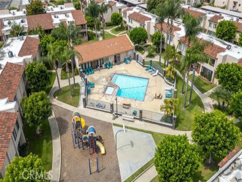 700 W La Veta  , Orange, CA