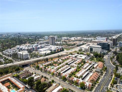 700 W La Veta  , Orange, CA