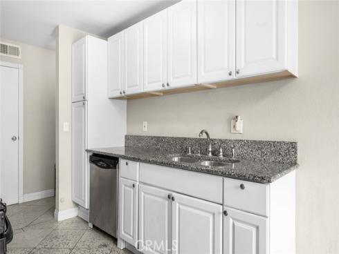 700 W La Veta  , Orange, CA