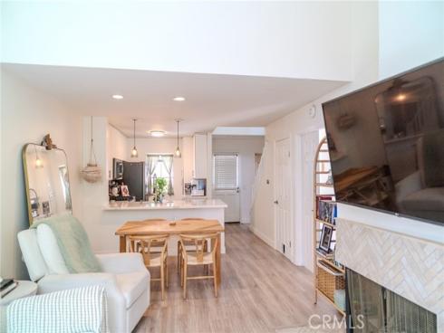 700 E Lake  57 , Orange, CA