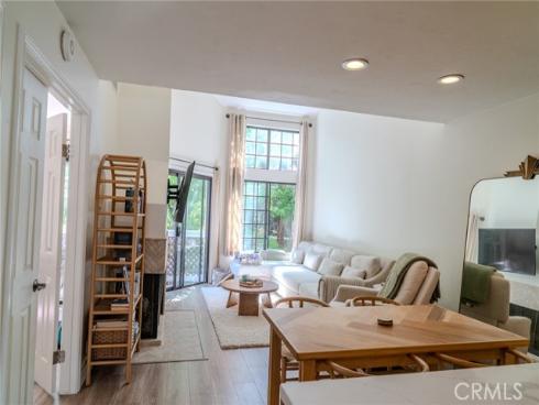 700 E Lake  57 , Orange, CA