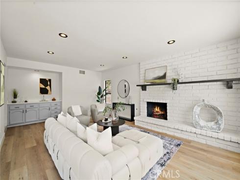 3438 E Meadowridge , Orange, CA