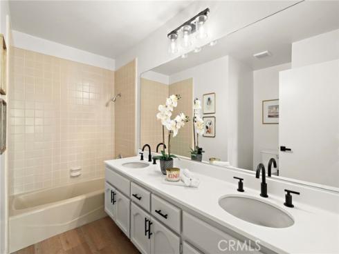 3438 E Meadowridge , Orange, CA