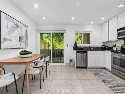 245 N North Singingwood Street 14 , Orange, CA