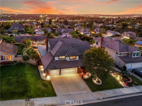 2704 North Vista Heights Avenue , Orange, CA
