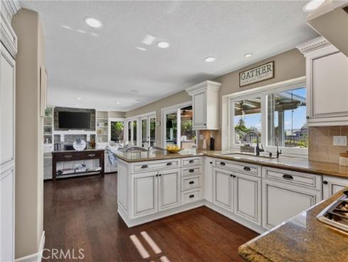 2704 North Vista Heights Avenue , Orange, CA