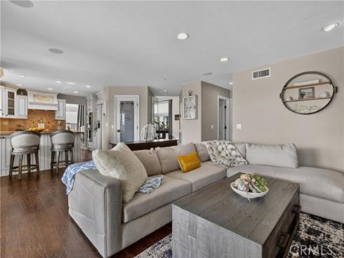 2704 North Vista Heights Avenue , Orange, CA