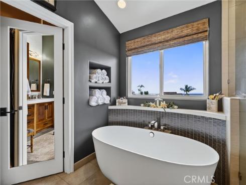2704 North Vista Heights Avenue , Orange, CA