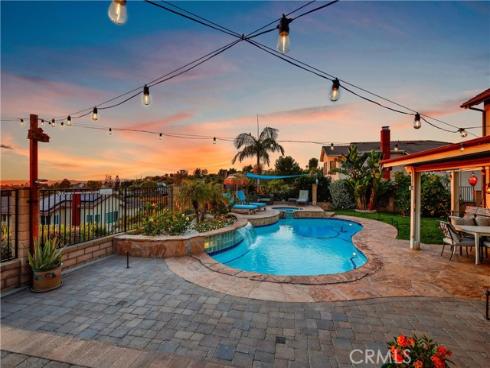 2704 North Vista Heights Avenue , Orange, CA