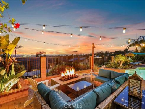 2704 North Vista Heights Avenue , Orange, CA