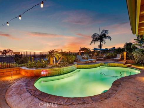 2704 North Vista Heights Avenue , Orange, CA
