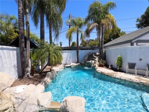 633 N Orange Street, Orange, CA