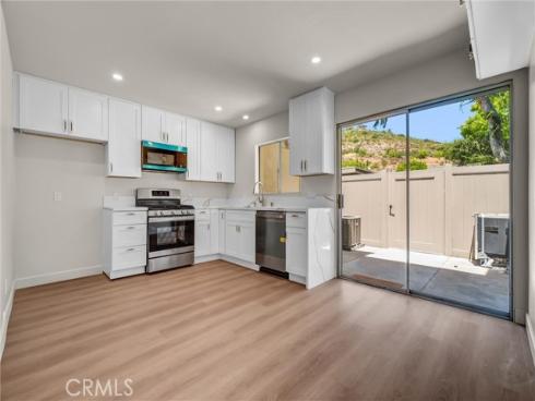 307 N Singingwood 8 , Orange, CA
