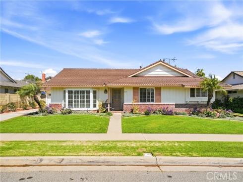 759 S. Rosalind